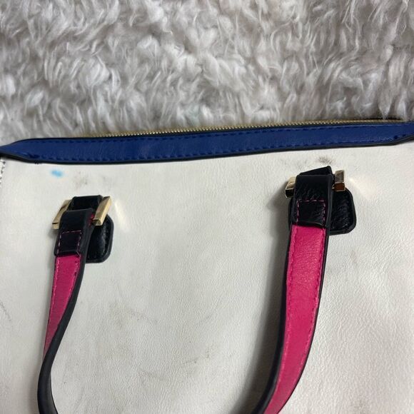 Nikky by Nicole Lee take me out small Satchel/Shoulder bag gold tone hardwares - Picture 13 of 15